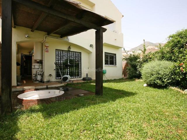 Planta baja en venta en Benalmádena, Montealto Monterrey. Frente al portal encontrarás un instituto y un colegio. Plantas bajas.