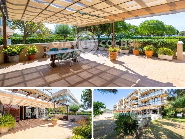 Planta baja en venta en Cambrils, Els Esquirols Costa Dorada. MAGNIFICA PLANTA BAJA EN PRIMERA LINEA DE MAR. Plantas bajas.