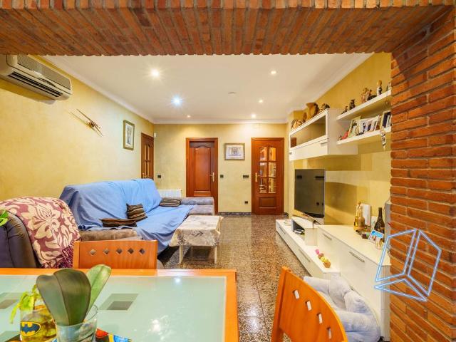 Piso en Venta en Can Tintorer Can Tries