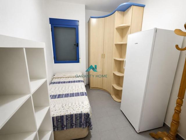Planta baja en venta en Canet d´en Berenguer. Bajo con terraza a 100 metros de la playa, garaje y trastero en Canet den Berenguer. Plantas bajas Canet d´en.