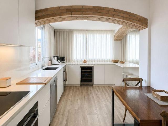 Planta baja en venta en Calonge, Poble. Planta baixa amb entrada independent, pati privat i una espectacular cuinamenjador reformada al cor de Calonge. Plantas bajas.