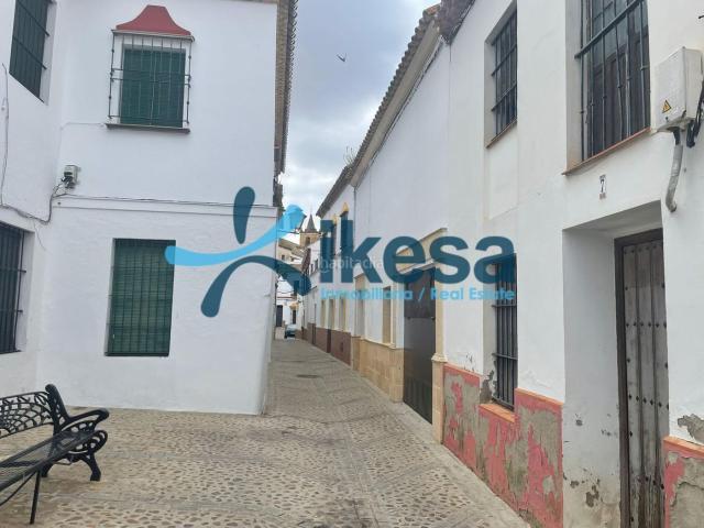 Planta baja en venta en Carmona. Venta de piso en planta baja en Carmona, Sevilla. Plantas bajas.