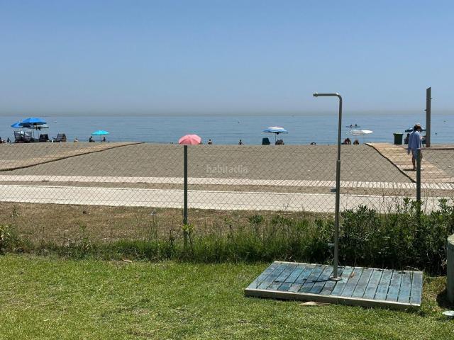Planta baja en venta en Casares, Bahía de Casares. Apartamento Reformado en Primera Línea de Playa en Casares Costa del Sol. Plantas bajas.