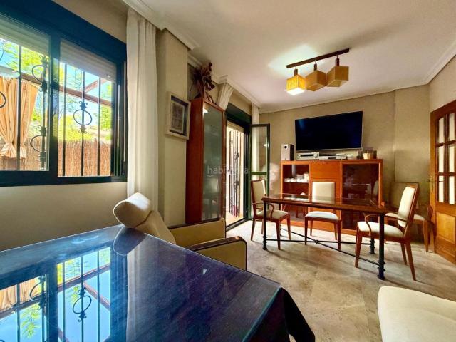 Planta baja en venta en Córdoba, Tablero Bajo Arruzafilla. BAJO DE 3 DORMITORIOS CON TERRAZA DE 25 M2, PATIO Y PISCINA EN MARÍA LA JUDÍA. Plantas bajas.