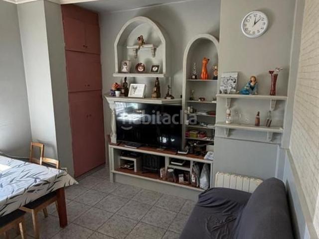 Planta baja en venta en Cornellà de Llobregat, La Gavarra. BAJO CON PATIO PRIVADO DE 15m LUZ, ESPACIO Y COMODIDAD EN CORNELLÁ. Plantas bajas Cornellà de.