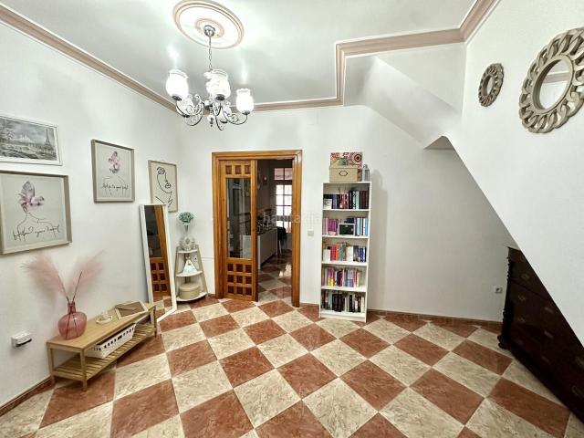 Planta baja en venta en Cuevas Bajas. Más de lo que imaginas vivienda en planta baja con patio, terraza y múltiples estancias. Plantas bajas Cuevas.