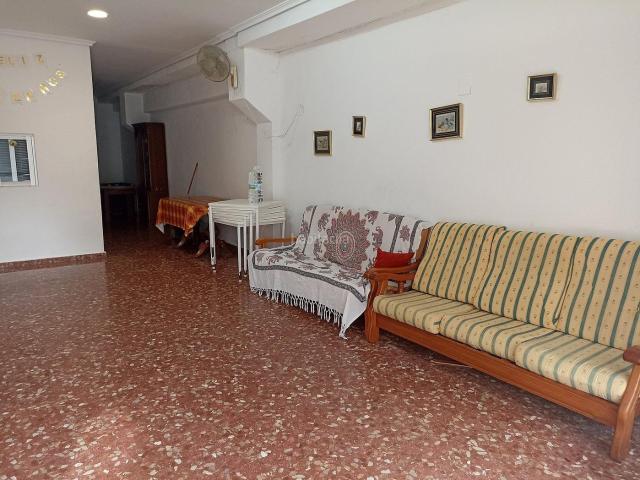 Planta baja en venta en Cullera, Sant Antoni. LOCAL HABILITADO COMO VIVIENDA A 50 METROS DE LA PLAYA!. Plantas bajas.