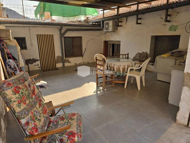 PLANTA BAJA EN VENTA EN EL CENTRO DE AGOST