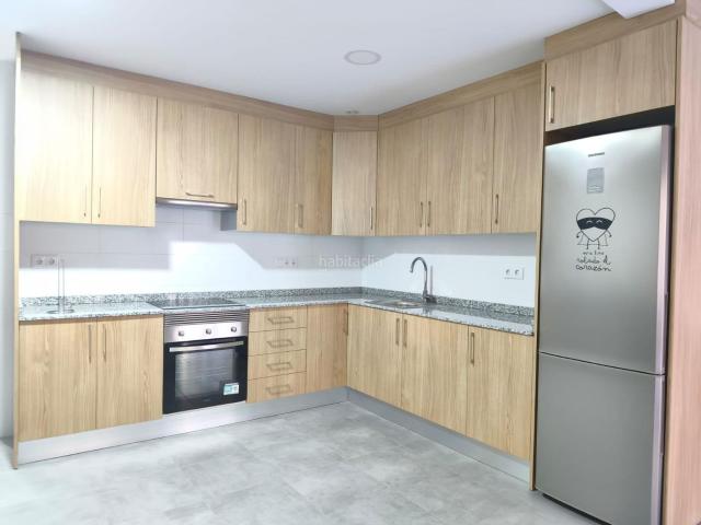 Planta baja en venta en Elche Elx, Carrús Este. Planta baja recién reformada con entrada independiente!. Plantas bajas Elche.