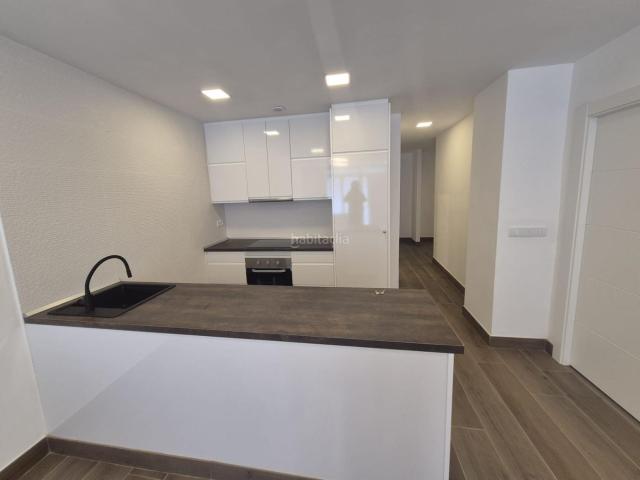 Planta baja en venta en Elche Elx, Sector V. Oportunidad única en el barrio! Planta baja a estrenar con calidades de lujoBuscas comodidad, diseño y una ubicación privilegiada?. Plantas bajas Elche.