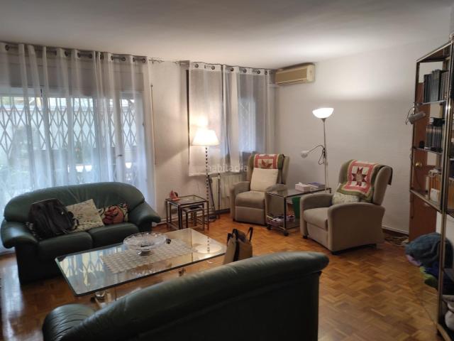 Planta baja en venta en Esplugues de Llobregat, El Gall. Cap Lluis Millet y clinica Nostra Senyora De Guadalupe. Plantas bajas Esplugues de.