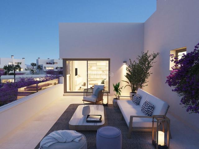 Planta baja en venta en Estepona, Bel Air. Plantas bajas.