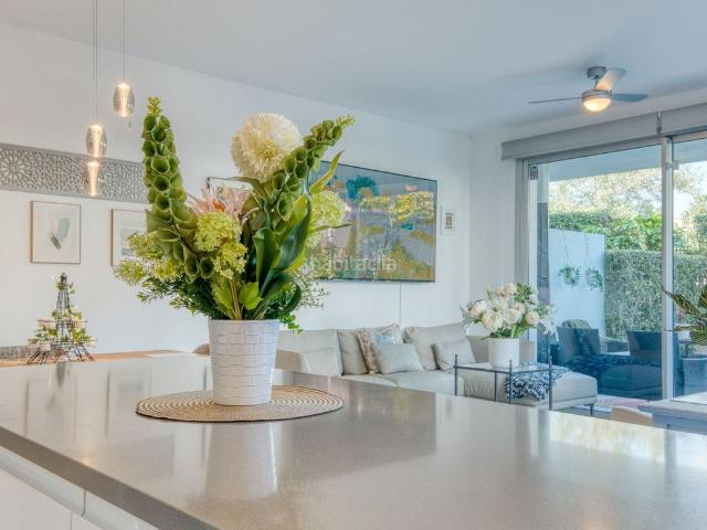 Planta baja en venta en Estepona, Bel Air. Plantas bajas.