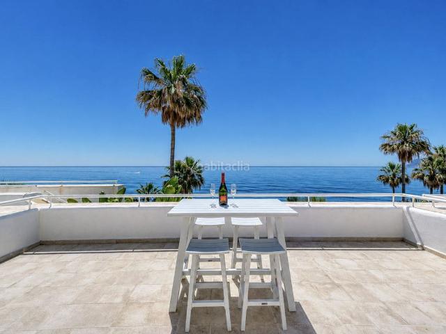 Planta baja en venta en Estepona, Buenas Noches. Plantas bajas.