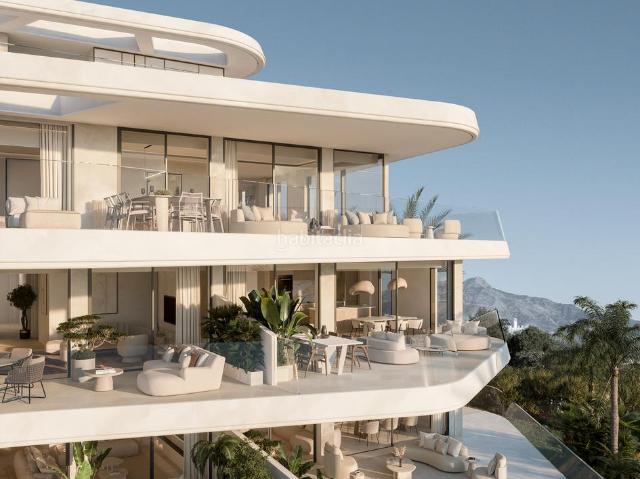 Planta baja en venta en Estepona, Bel Air. Este impresionante apartamento de 2 dormitorios Garden está diseñado meticulosamente para aquellos que valoran la privacidad, la s. Plantas bajas.