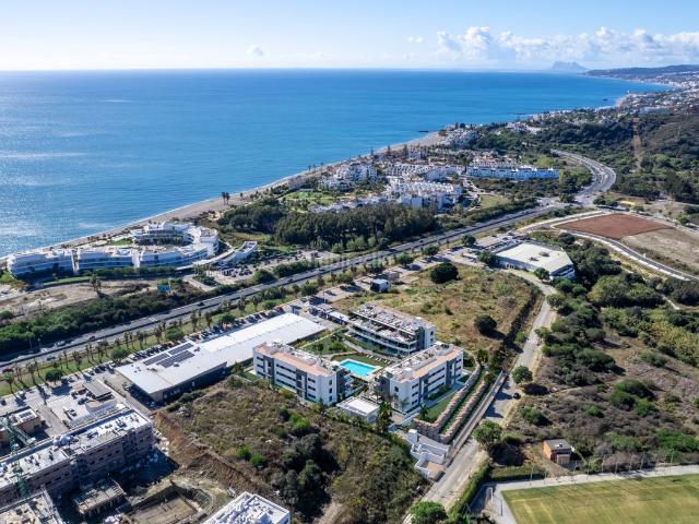 Planta baja en venta en Estepona, Guadalobón. Plantas bajas.