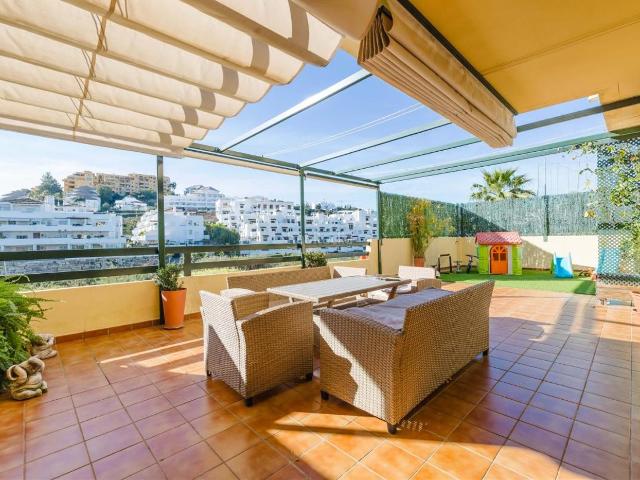 Planta baja en venta en Estepona, La Concha Resina Golf. Plantas bajas.