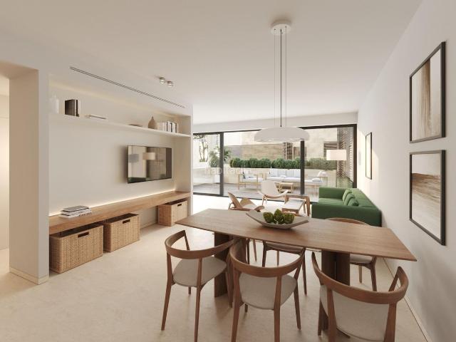 Planta baja en venta en Estepona, Las Lomas. Planta baja con sótano a 300m de la playa. 3 dormitorios, 2 baños. Nueva milla de oro, Estepona. Plantas bajas.