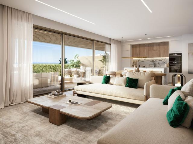 Planta baja en venta en Estepona, Nueva Atalaya. Apartamento en Planta Baja con Jardín Privado y Sótano de Acceso Directo New Golden Mile, Estepona. Plantas bajas.