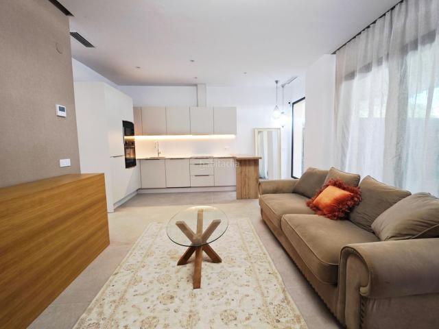 Planta baja en venta en Fuengirola, Castillo Sohail Myramar. EXCEPCIONAL PLANTA BAJA EN DOÑA SOFIA 2 DORMITORIOS, 2 BAÑOS JUNTO AL MAR. Plantas bajas.