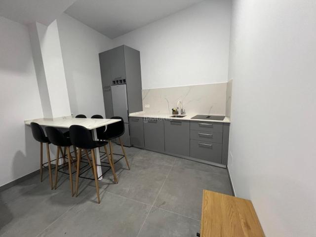 Planta baja en venta en Fuengirola, Centro ciudad. Amplio y Moderno Piso a Estrenar en el centro. Plantas bajas.