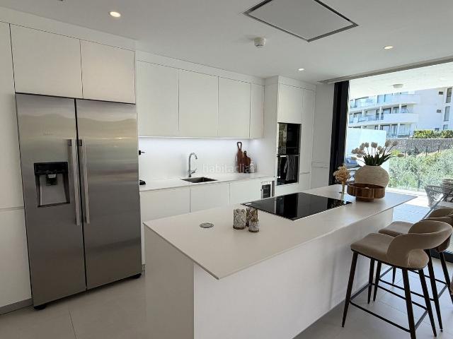 Planta baja en venta en Fuengirola, Centro ciudad. Apartamento en Planta Baja de 3 dormitorios en Fuengirola. Plantas bajas.