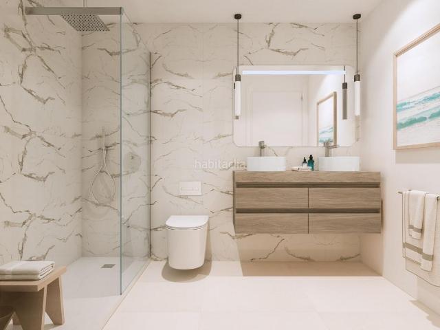 Planta baja en venta en Fuengirola, El Higuerón. Apartamento planta baja de 3 dormitorios y 2 baños con Vistas al Mar en El Higuerón, Fuengirola. Plantas bajas.