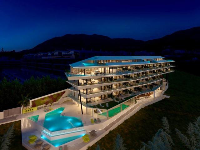 Planta baja en venta en Fuengirola, Las Gaviotas Carvajal. MAJESTUOSA PLANTA BAJA ELEVADA, CON 45M2 DE TERRAZA ORIENTADA AL SUR, CON VISTAS PANORAMICAS AL MAR. Plantas bajas.