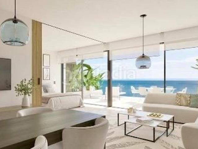 Planta baja en venta en Fuengirola, Las Gaviotas Carvajal. MAJESTUOSO BAJO ELEVADO, CON 134M2 DE TERRAZA ORIENTADA AL SUROESTE, CON VISTAS PANORAMICAS AL MAR. Plantas bajas.