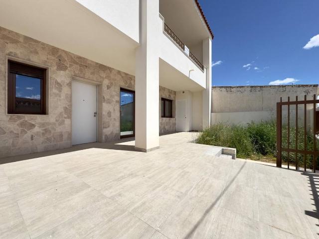 Planta baja en Venta en Hondón de las Nieves / El Fondó de les Neus