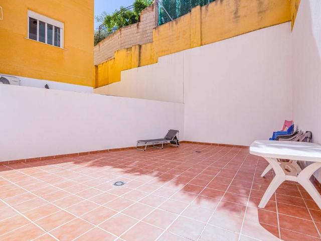 Planta baja en Venta en La Zubia Ciudad