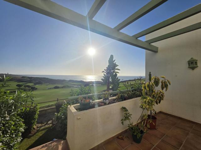 Planta baja en venta en La Alcaidesa. Apartamento en Primera Línea de Golf y Playa. Plantas bajas La.