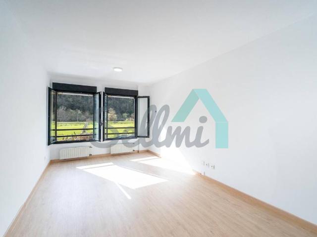 Planta baja en Venta en Laviana