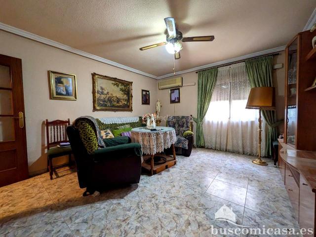 Planta baja en venta en Linares, Arrayanes. OPORTUNIDAD! Bajo en calle Azorín. Plantas bajas.