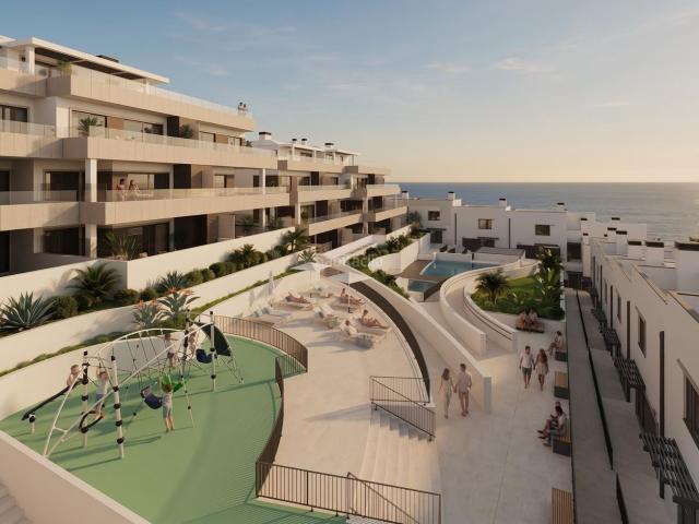 Planta baja en venta en Línea de la Concepción La, El Zabal Santa Margarita. Apartamentos y adosados de lujo frente al mar en Torrenueva, La Línea de la Concepción, Cádiz. Plantas bajas Línea de la.