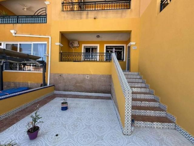 Planta baja en venta en Los Montesinos, La herrada