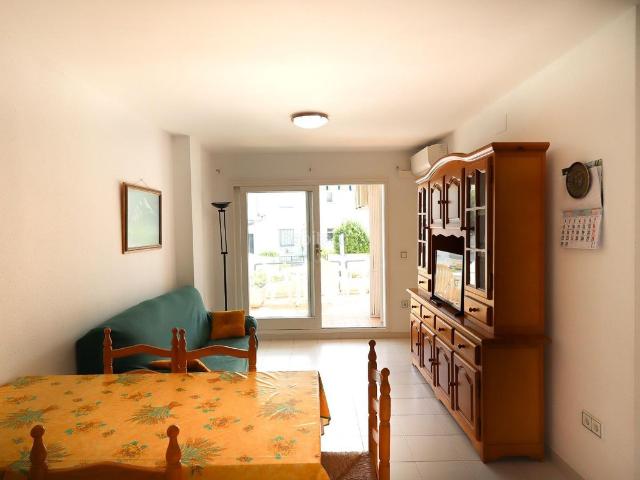 Planta baja en venta en Llançà, El Port Costa Brava. Apartamento a 300m de la playa en Sant Carles. Plantas bajas.