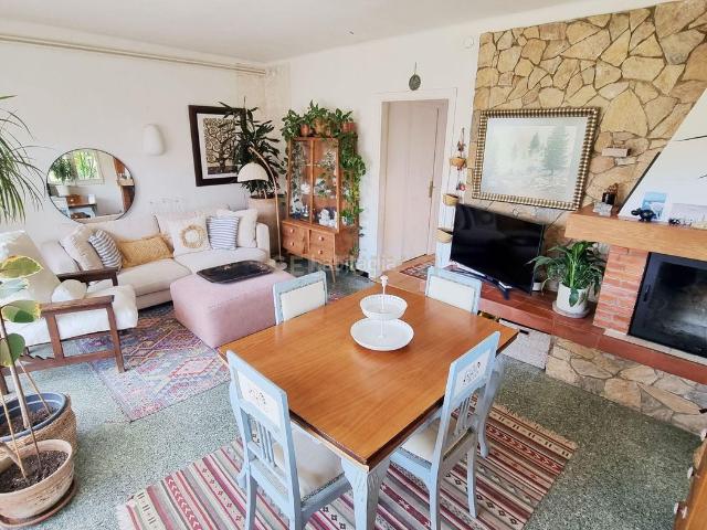 Planta baja en venta en Llançà, El Port Costa Brava. Apartamento con vistas al mar, terraza y garaje en la Argilera, Llançà. Plantas bajas.