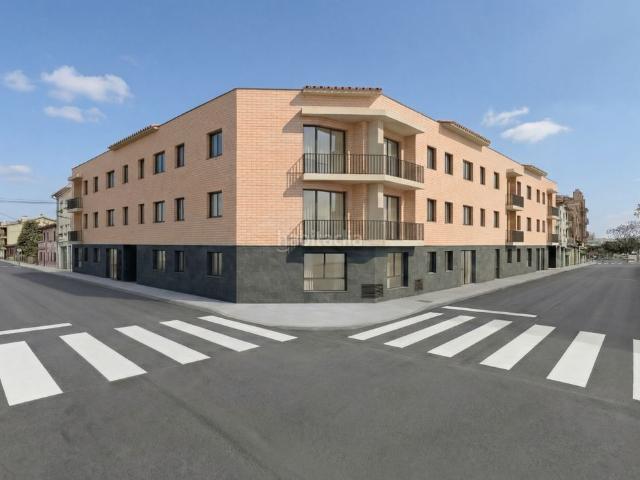 Planta baja en venta en Llinars del Vallès. Espaiós habitatge dobra nova amb 3 habitacions i excel·lent distribució. Plantas bajas Llinars del.