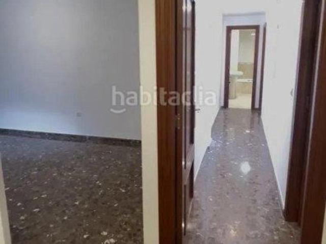 Planta baja en venta en Lucena, Centro. BAJO EN VENTA CERCA DE LA AVENIDA DEL PARQUE, LUCENA. Plantas bajas.