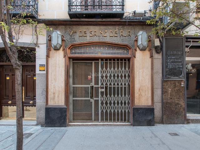 Planta baja en venta en Madrid, Cortes Huertas. Plantas bajas.