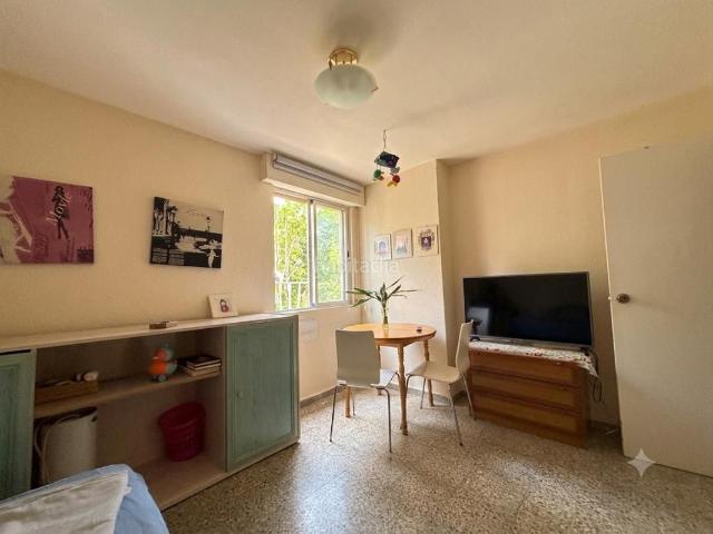 Planta baja en venta en Madrid, Arcos. Plantas bajas.