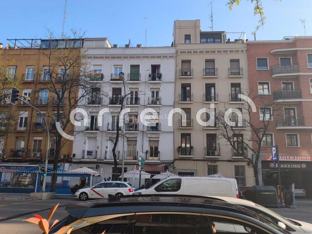 Planta baja en venta en Madrid, Delicias. Plantas bajas.