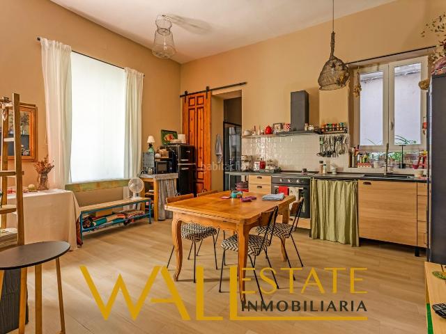 Planta baja en venta en Madrid, Embajadores Lavapiés. Acogedora Planta Baja en el Corazón de Embajadores, Madrid. Plantas bajas.