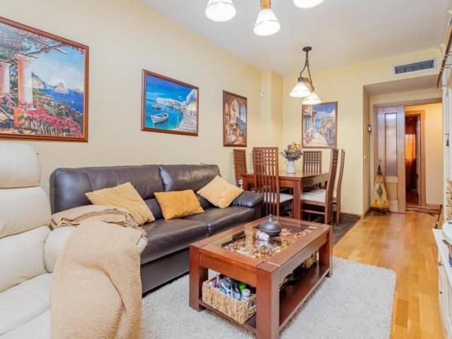 Planta baja en venta en Madrid, San Isidro