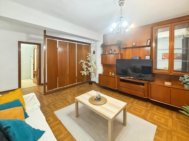 Planta baja en venta en Madrid, Simancas. Piso en venta en Simancas, San Blas, Madrid. Plantas bajas.