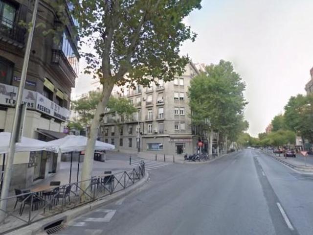 Planta baja en venta en Madrid, Pacífico