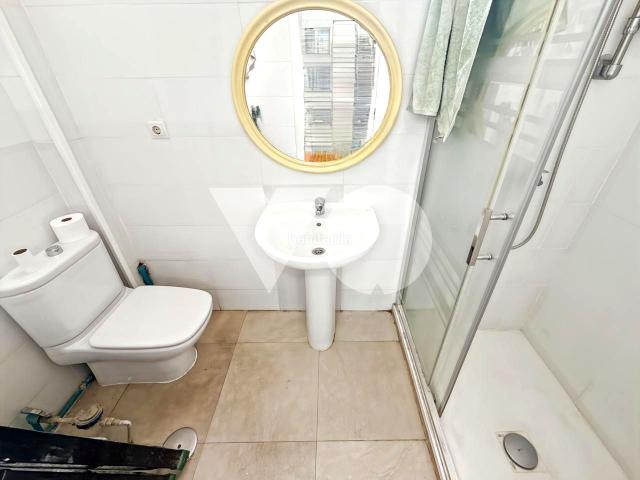 Planta baja en venta en Madrid, Pueblo Nuevo. Local en venta, Pueblo Nuevo, Ciudad Lineal, Madrid. Plantas bajas.