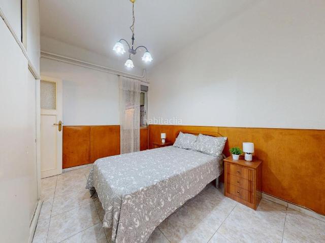 Planta baja en venta en Madrid, Ríos Rosas Nuevos Ministerios. VIVIENDA CON MUCHAS POSIBILIDADES EN CHAMBERI. Plantas bajas.