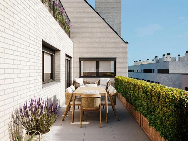 Planta baja en venta en Madrid, Valdeacederas. Plantas bajas.